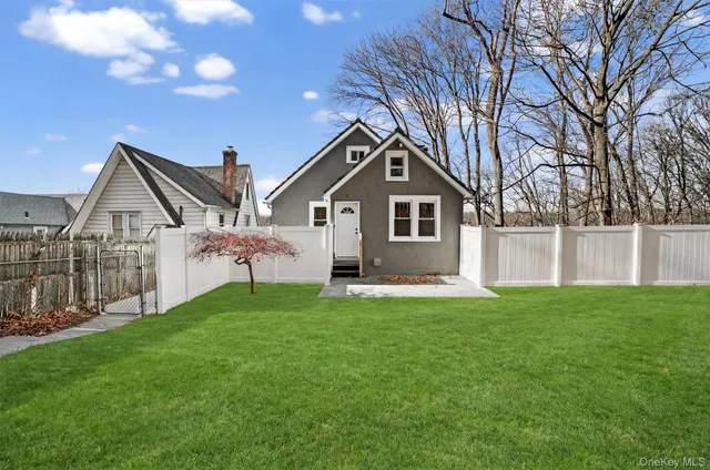 $799,000 | 94 Jervis Road, Yonkers, NY 10705