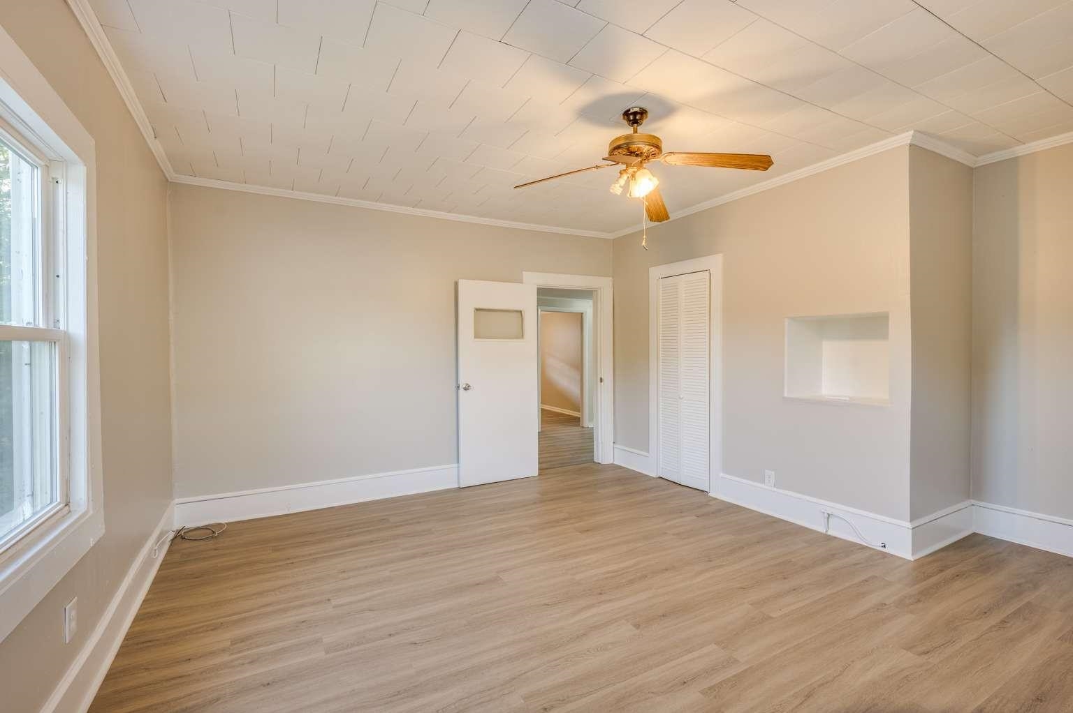 282 Tucapau Road Wellford, SC 29385 - Photo 12 of 21