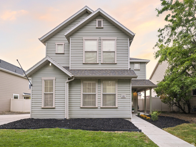 624 South 850 West Springville, UT 84663 - Photo 1 of 34 Two-story exterior with light-colored siding