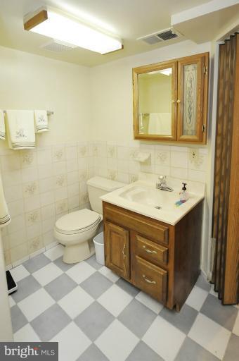 405 Kerwin Road Silver Spring, MD 20901 - Photo 20 of 29 Bath