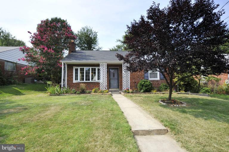 405 Kerwin Road Silver Spring, MD 20901 - Photo 21 of 29 Exterior (Front)