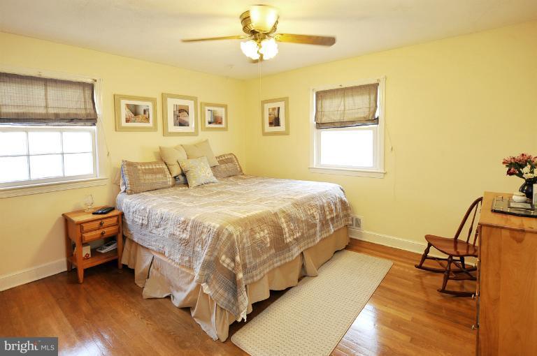 405 Kerwin Road Silver Spring, MD 20901 - Photo 23 of 29 Bedroom (Master)