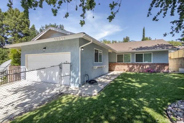 $4,000 | 25040 Everett Drive, Newhall, CA 91321