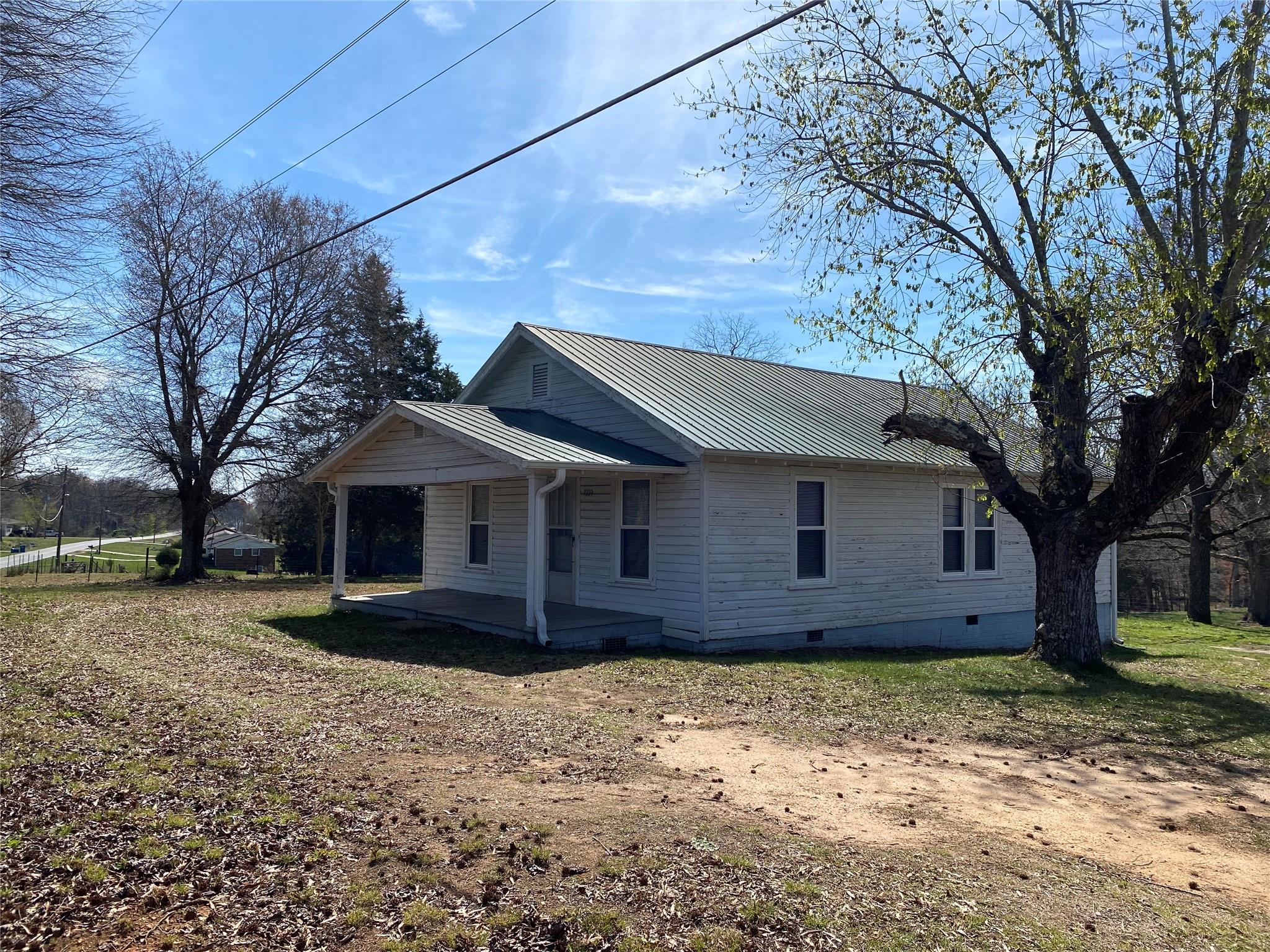 1223 Sawmill Road Conover, NC 28613 - Photo 1 of 17 Gallery Image 1