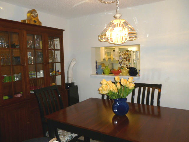 340 Northwest 67th Street, Unit 101 Boca Raton, FL 33487 - Photo 2 of 26 Dining area