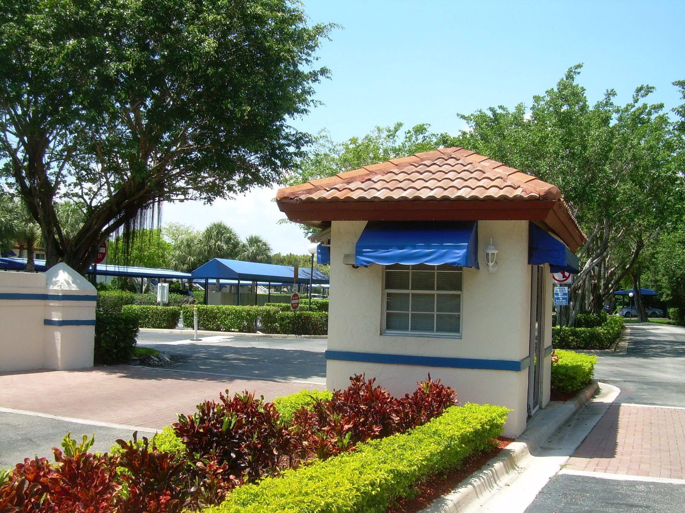 340 Northwest 67th Street, Unit 101 Boca Raton, FL 33487 - Photo 24 of 26 San de Vance - entrance