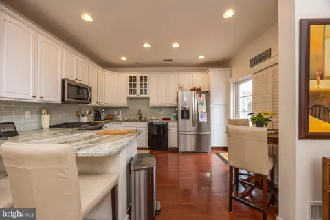 $590,000 | 206 Springdale Court, Unit 206, Cape May Court House, NJ 08210