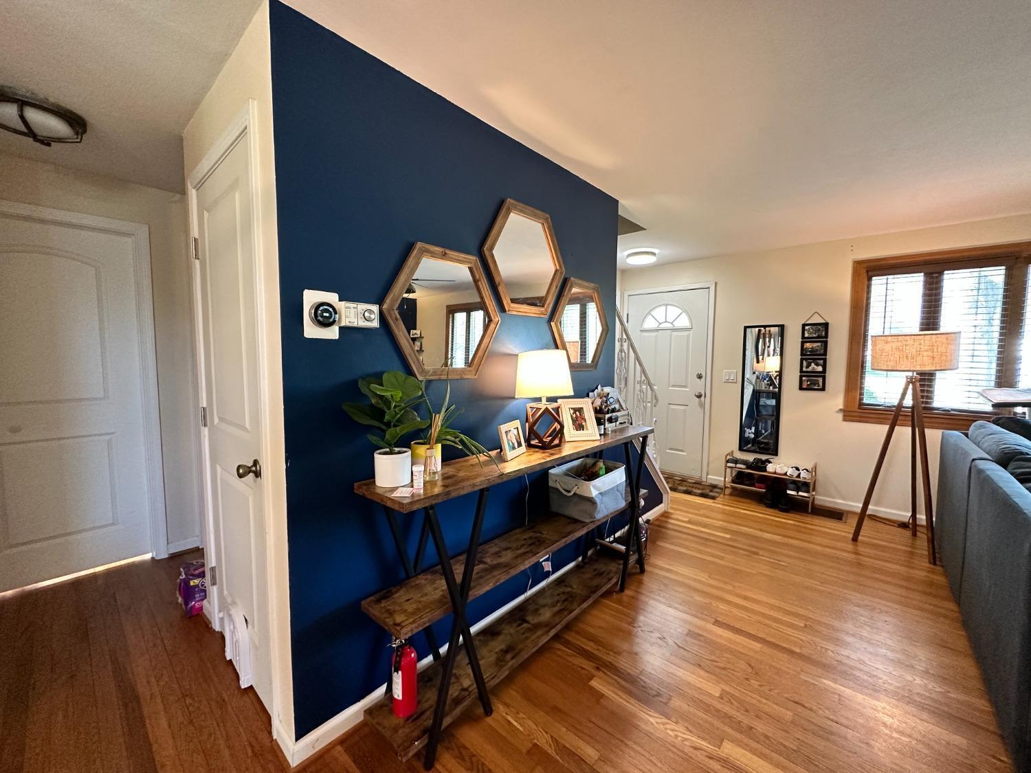 5 Hadley Road Cincinnati, OH 45218 - Photo 8 of 32 Gallery Image 8