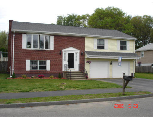 21 Diane Road Peabody, MA 01960 - Photo 1 of 7 Gallery Image 1
