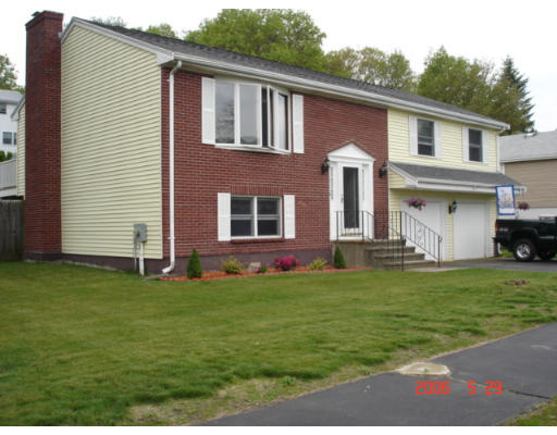21 Diane Road Peabody, MA 01960 - Photo 2 of 7 Gallery Image 2