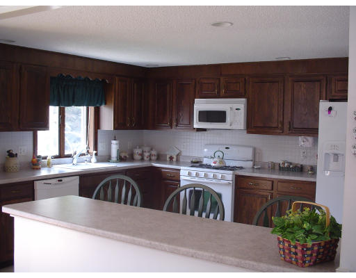 21 Diane Road Peabody, MA 01960 - Photo 4 of 7 Gallery Image 4