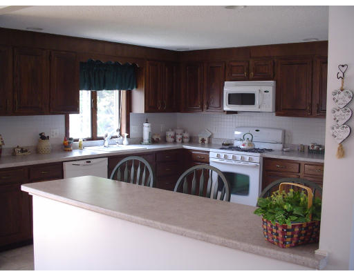 21 Diane Road Peabody, MA 01960 - Photo 5 of 7 Gallery Image 5