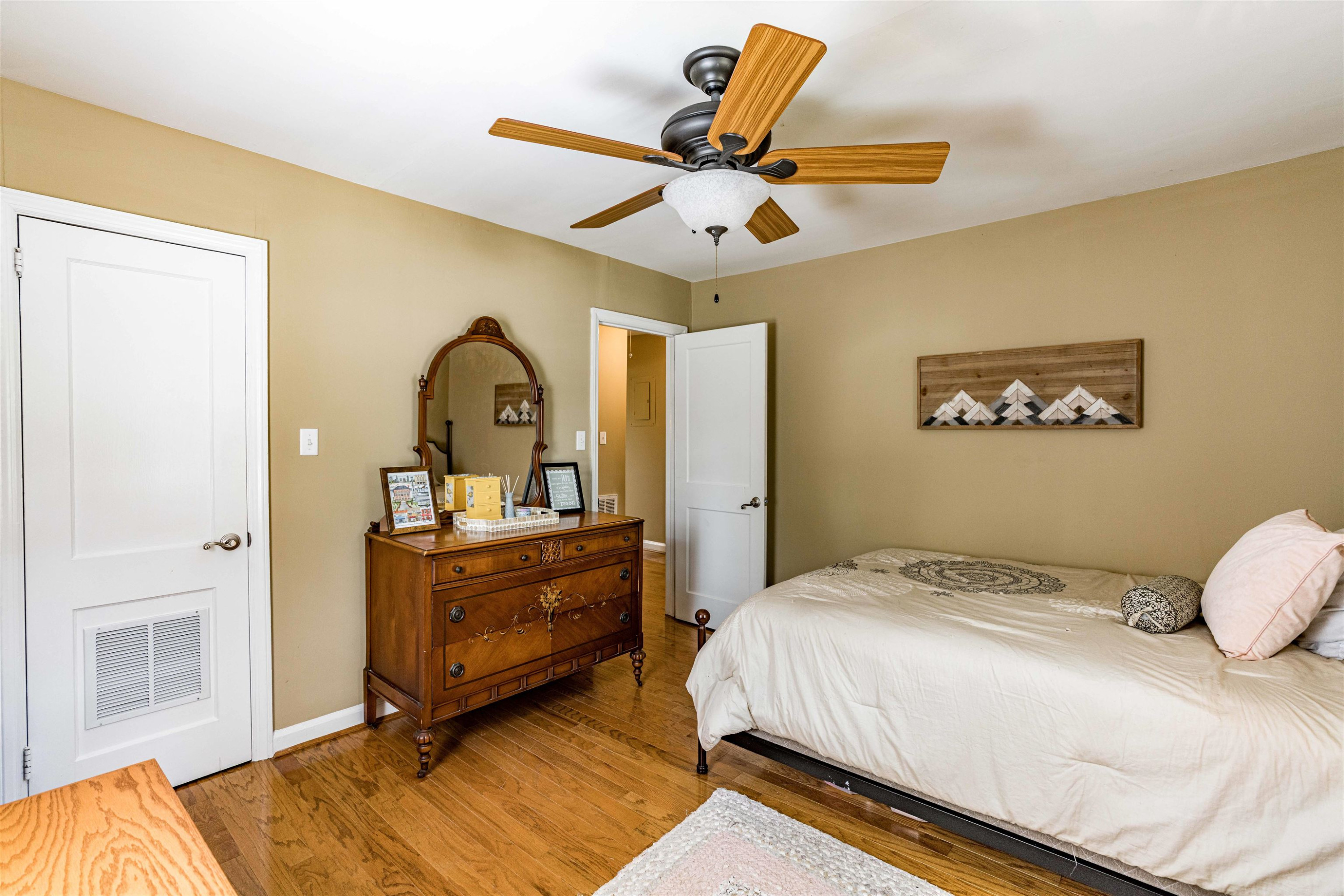 2027 Wake Forest Road Raleigh, NC 27608 - Photo 16 of 27 Photo 16