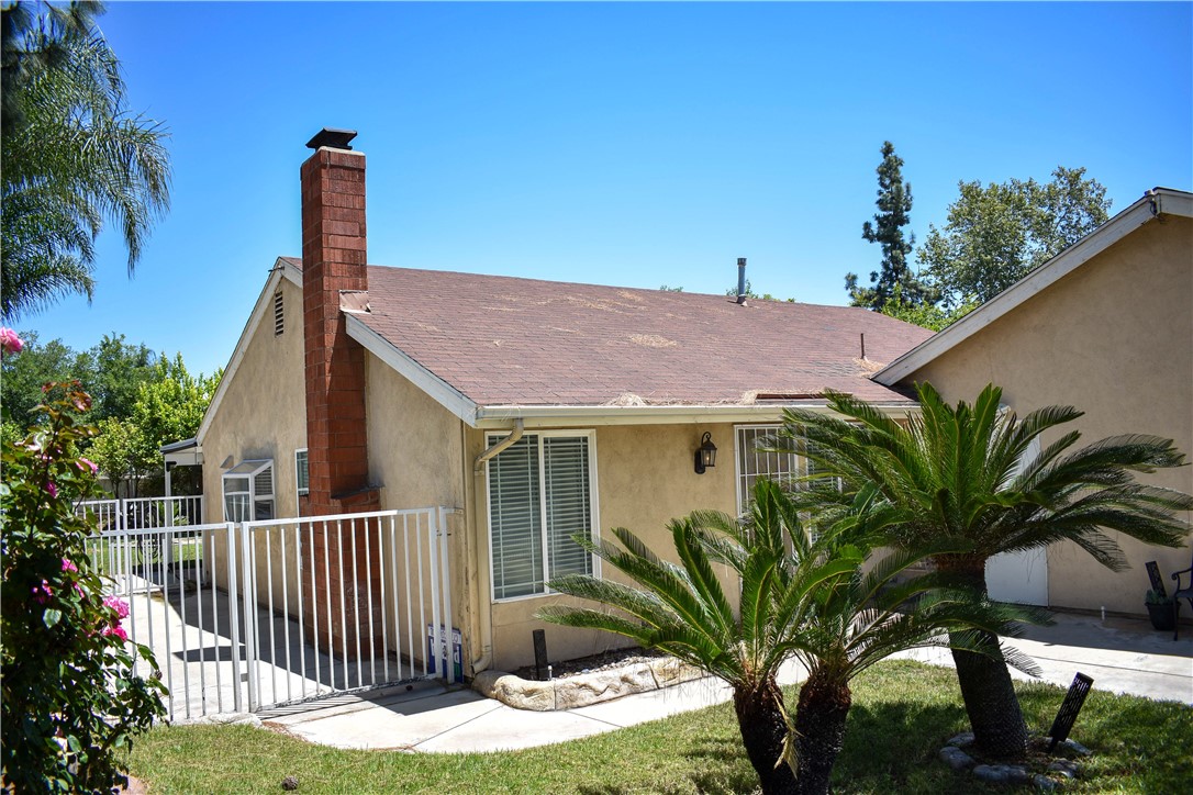 3373 Vallejo Street Riverside, CA 92503 - Photo 4 of 33