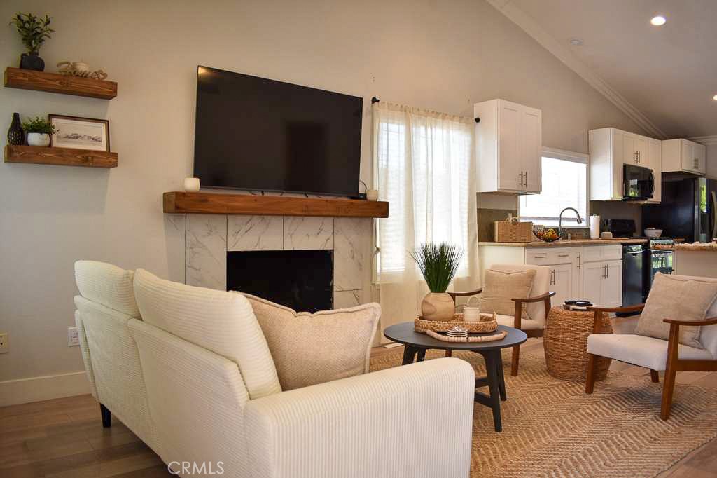 3373 Vallejo Street Riverside, CA 92503 - Photo 10 of 33