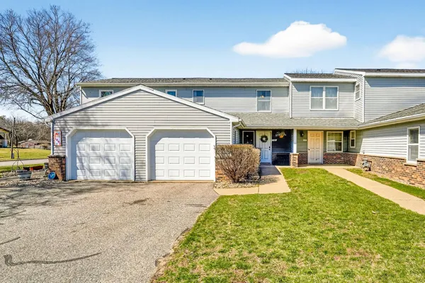 $219,900 | 1403 8th Street, Reedsburg, WI 53959