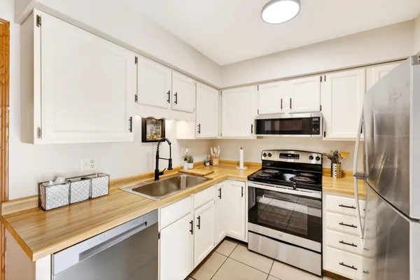 $219,900 | 1403 8th Street, Reedsburg, WI 53959