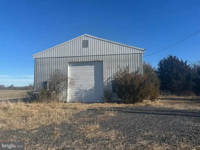 $600,000 | 236 East Lake Road, Pilesgrove, NJ 08098