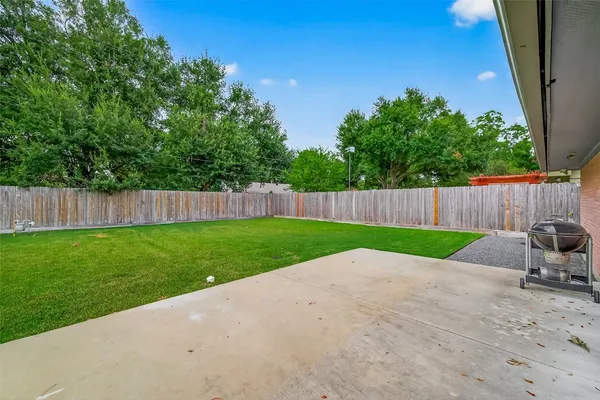 $369,000 | 9642 Meadowglen Lane, Houston, TX 77063