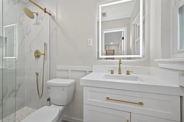 $369,000 | 9642 Meadowglen Lane, Houston, TX 77063