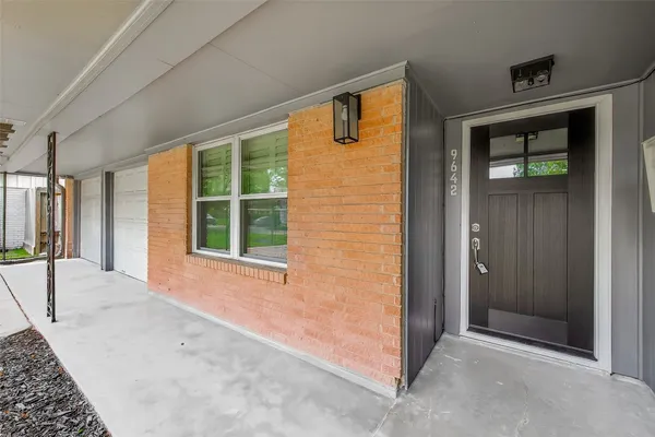 $369,000 | 9642 Meadowglen Lane, Houston, TX 77063