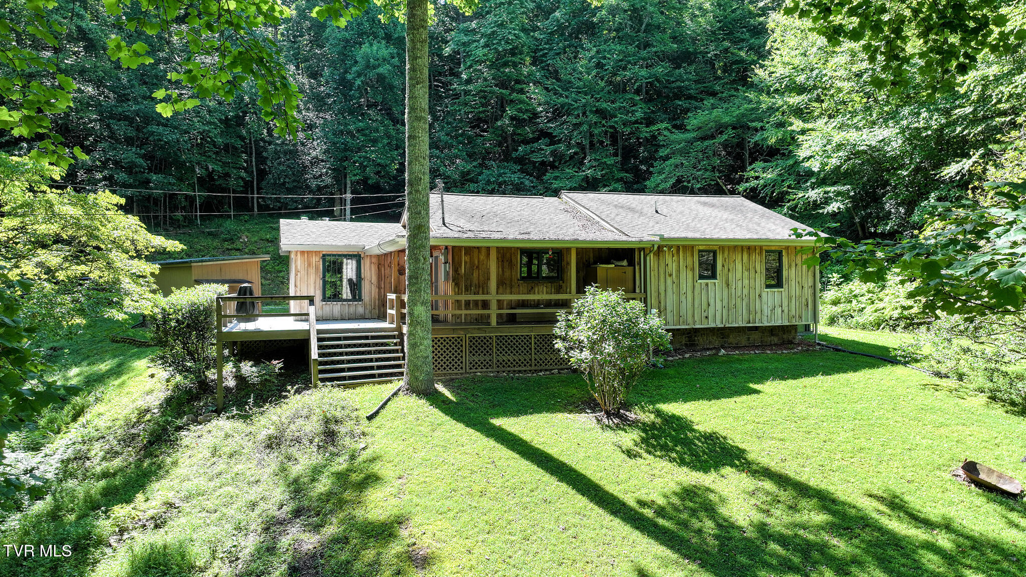 390 Fiddlers Branch Road Hampton, TN 37658 - Photo 53 of 79 54