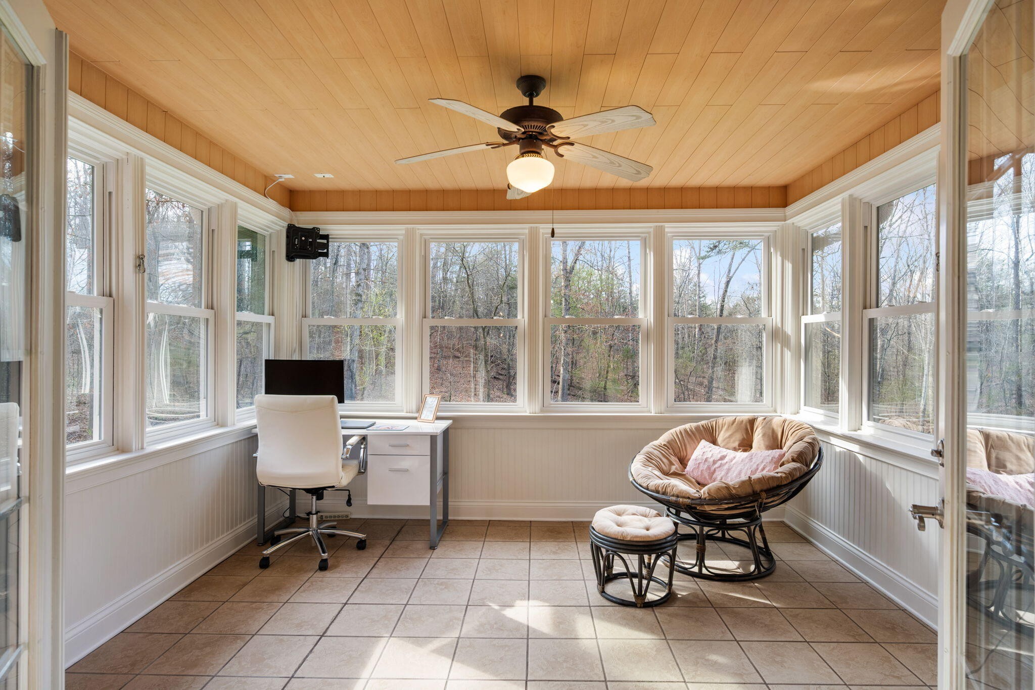 153 Nix Road Dunlap, TN 37327 - Photo 39 of 61 a living room with furniture and a floor to ceiling window
