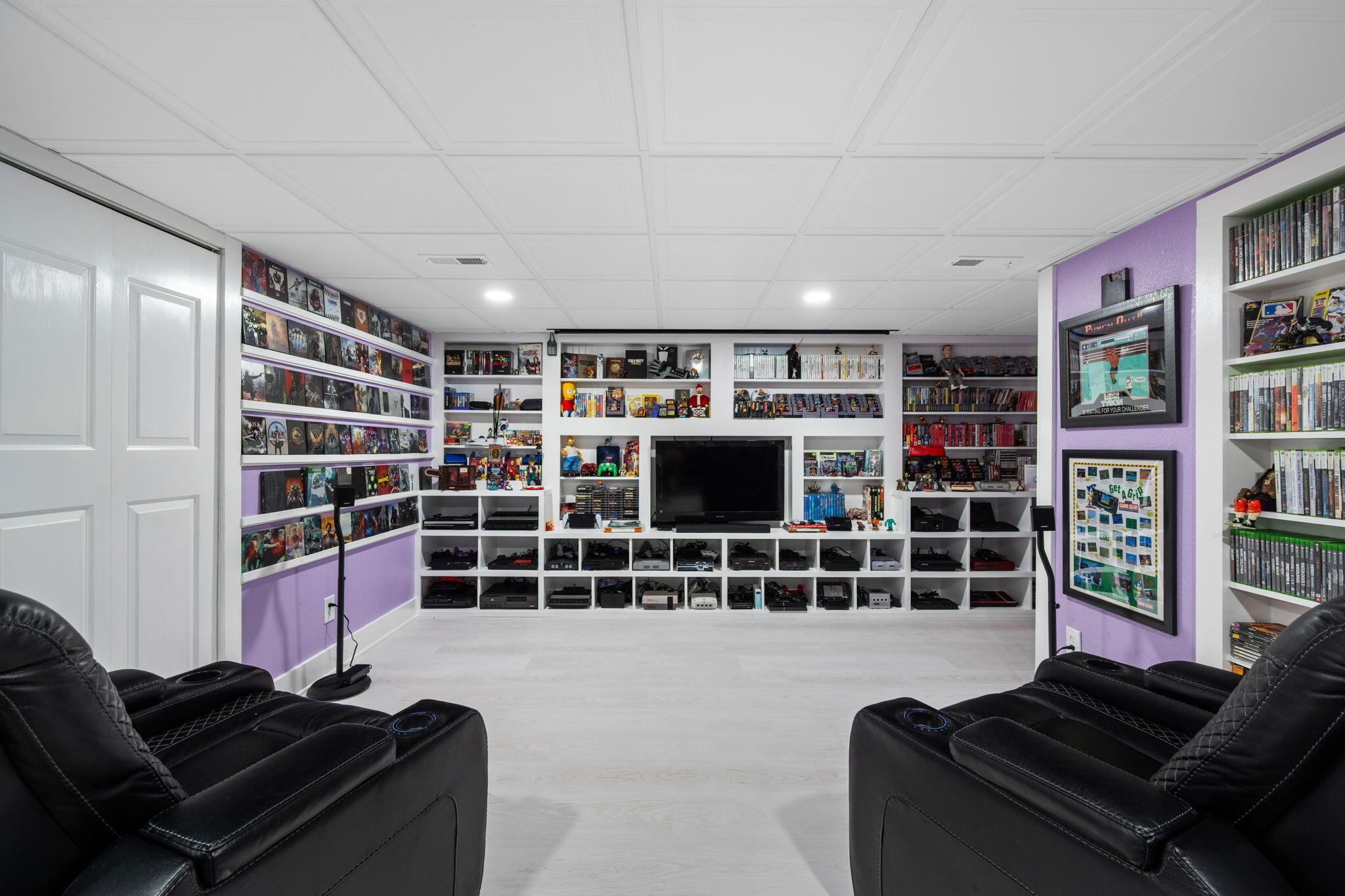 153 Nix Road Dunlap, TN 37327 - Photo 43 of 61 a living room with furniture windows and book shelf