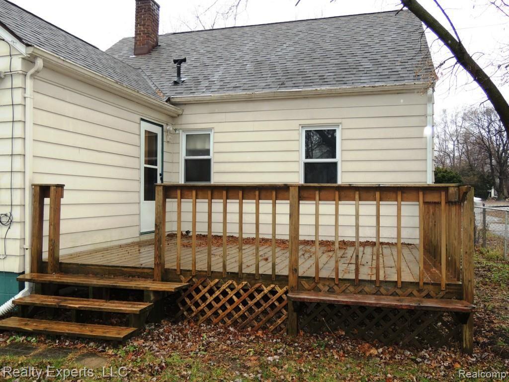 204 North Hewitt Road Ypsilanti, MI 48197 - Photo 19 of 19 LARGE DECK