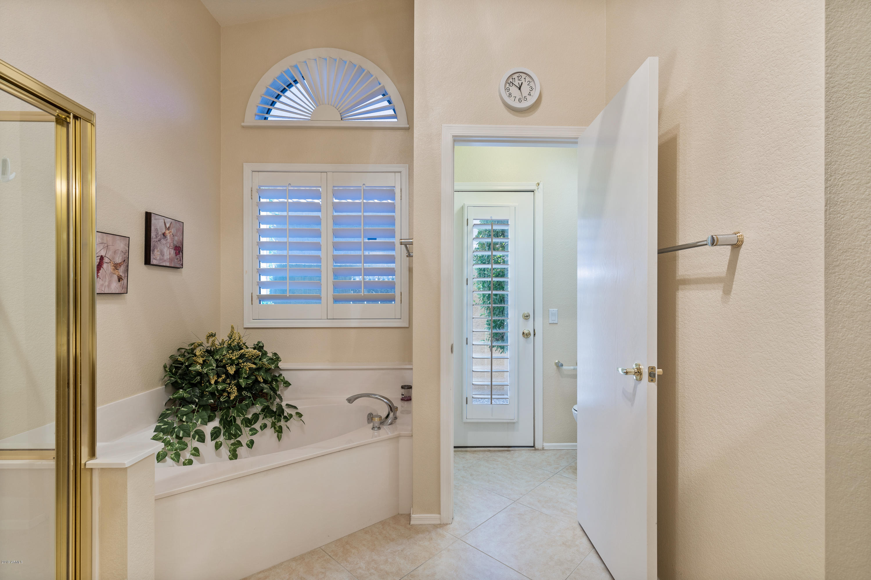 14713 Piccadilly Road Goodyear, AZ 85395 - Photo 21 of 28 020_Master Bath