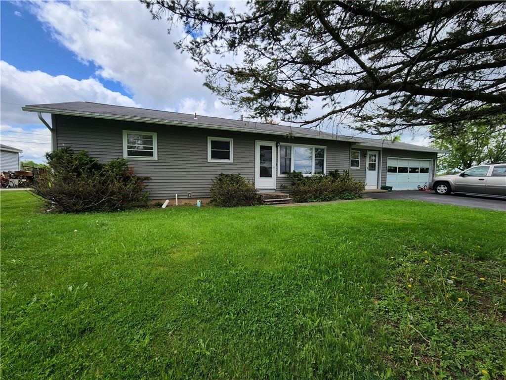 55 Greenlea Road Mendon, NY 14472 - Photo 2 of 18
