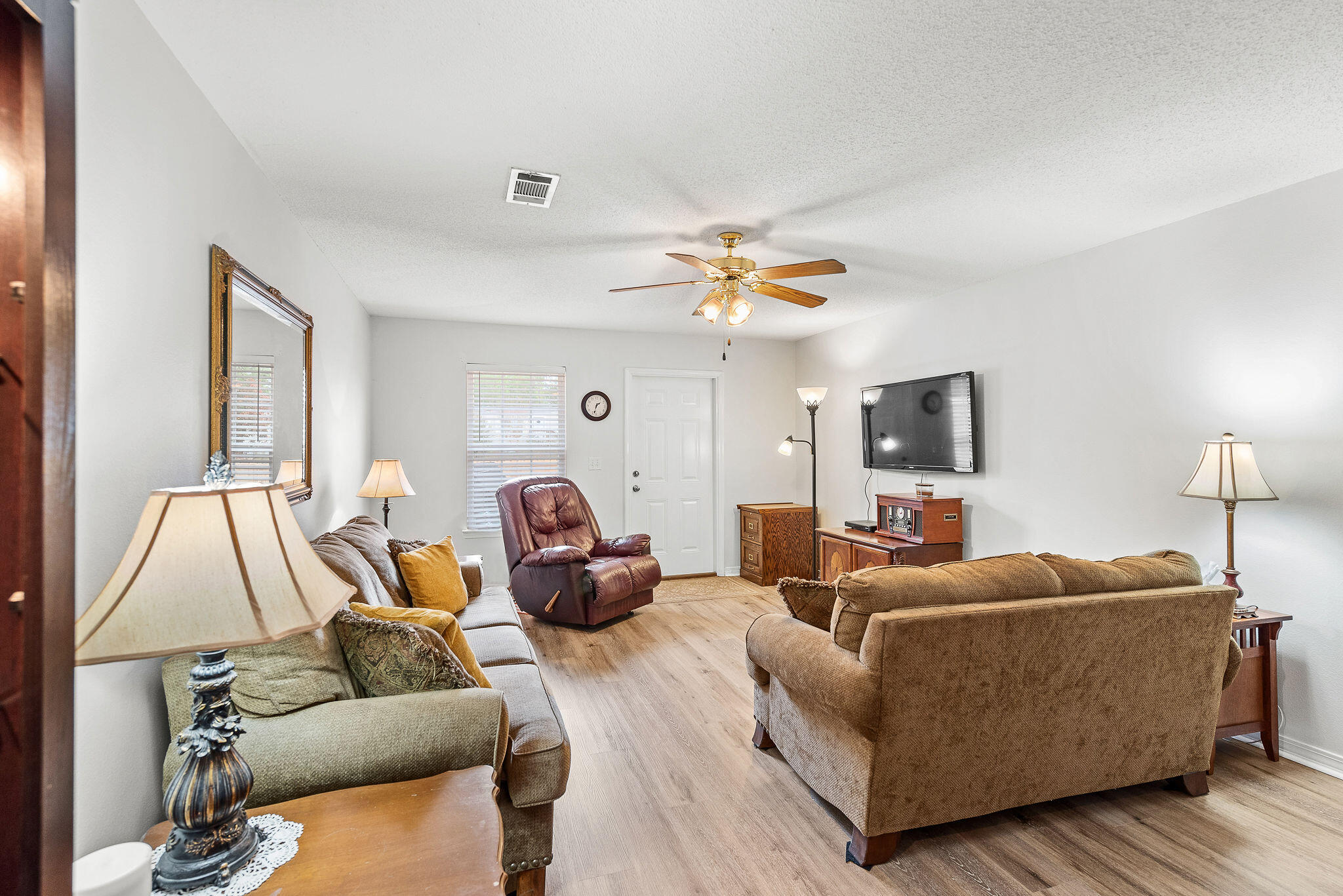 4696 Falcon Way Crestview, FL 32539 - Photo 4 of 14 Gallery Image 4