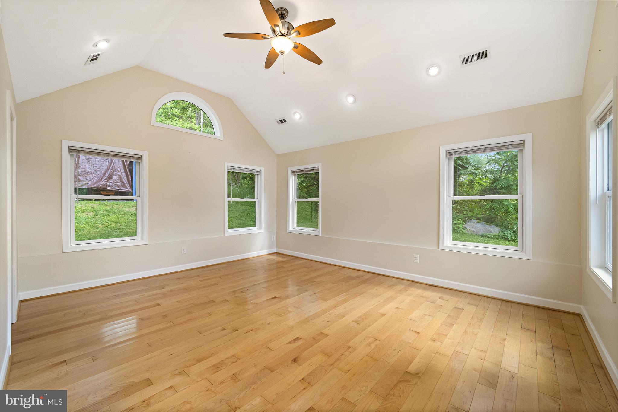 9599 Elihu Hill Road Marshall, VA 20115 - Photo 12 of 40 Gallery Image 12