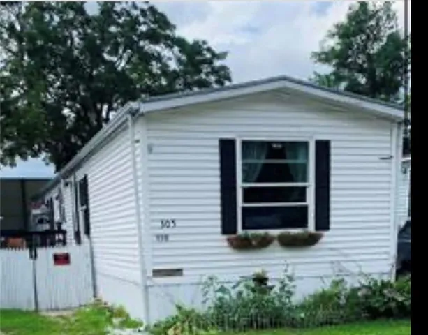 $124,900 | 245 Manton Street, Pawtucket, RI 02861