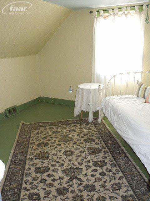 3084 North Linden Road Flint, MI 48504 - Photo 11 of 19 20397565-10.JPG