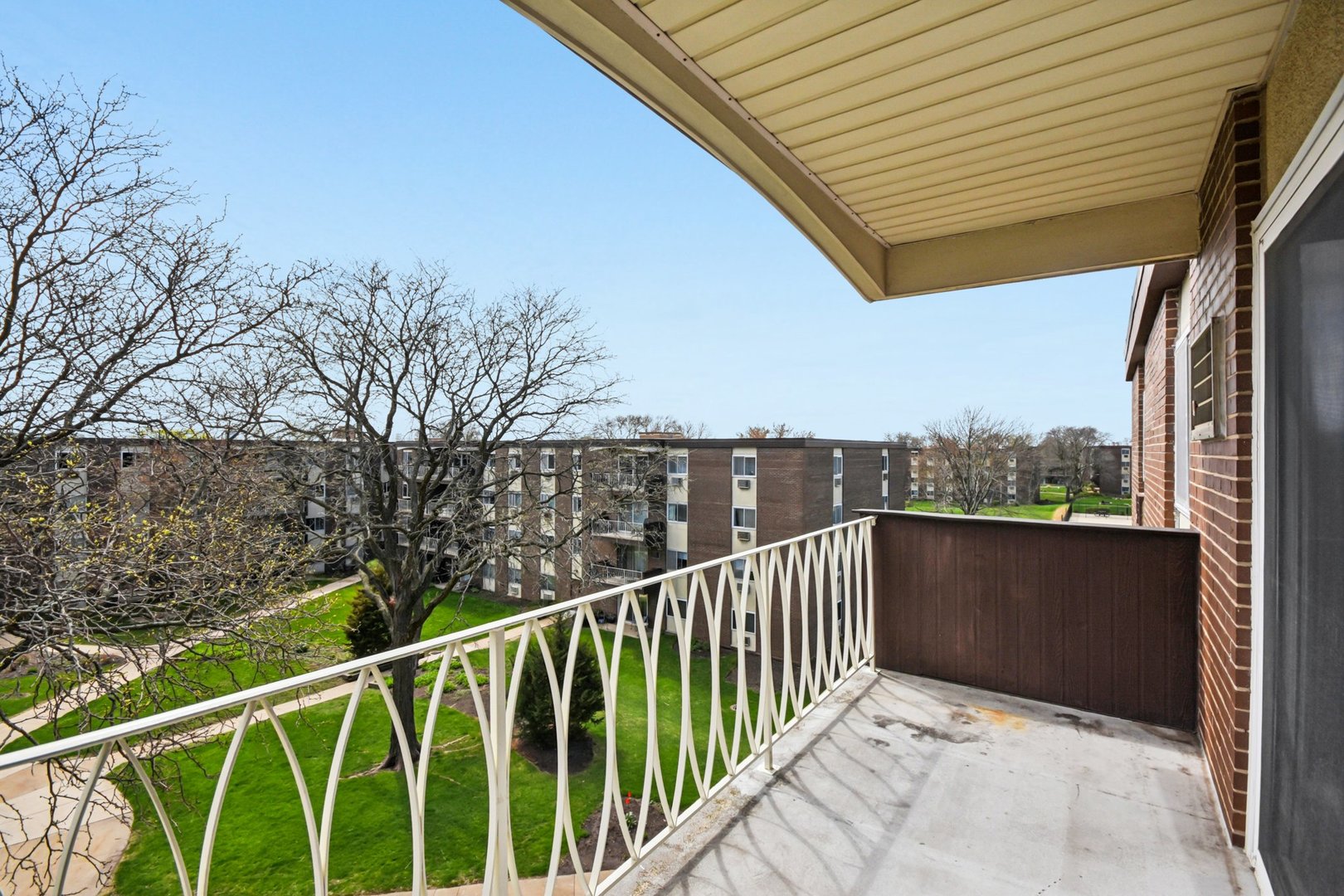 1331 South Finley Road, Unit 413 Lombard, IL 60148 - Photo 3 of 18