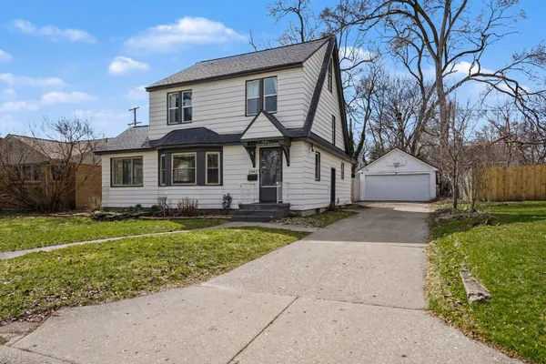 $360,000 | 2443 Cherrywood Court Southwest, Wyoming, MI 49519