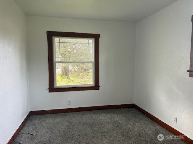306 South 6th Street Satsop, WA 98541 - Photo 10 of 13 an empty room with a window