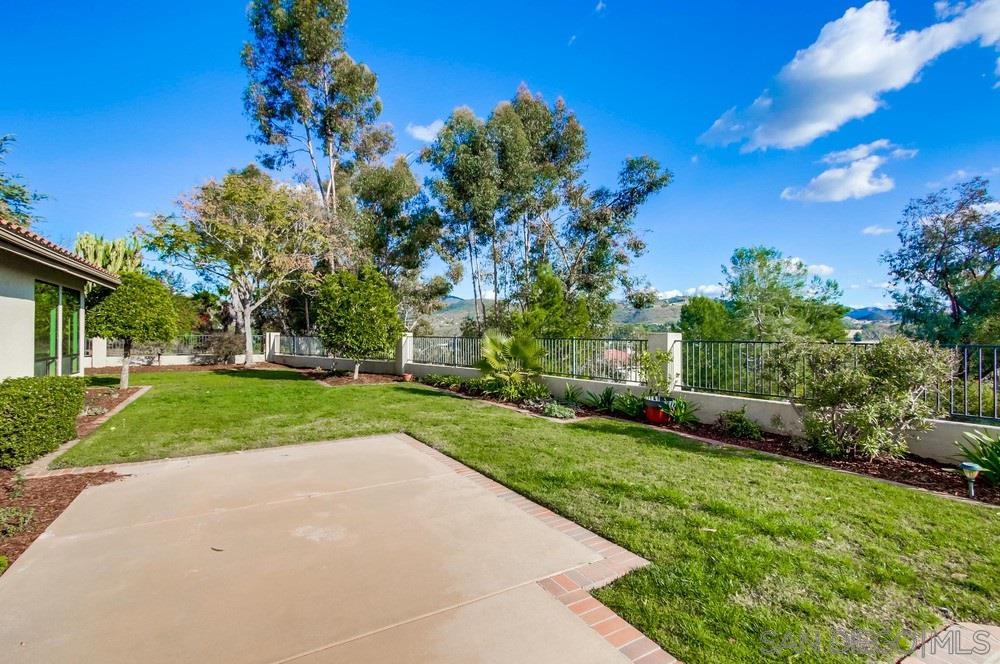 13814 Lake Poway Road Poway, CA 92064 - Photo 22 of 25