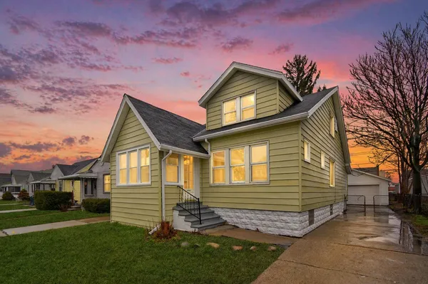 $234,900 | 345 East Goulson Avenue, Hazel Park, MI 48030