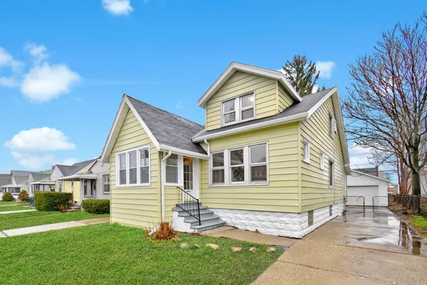$234,900 | 345 East Goulson Avenue, Hazel Park, MI 48030