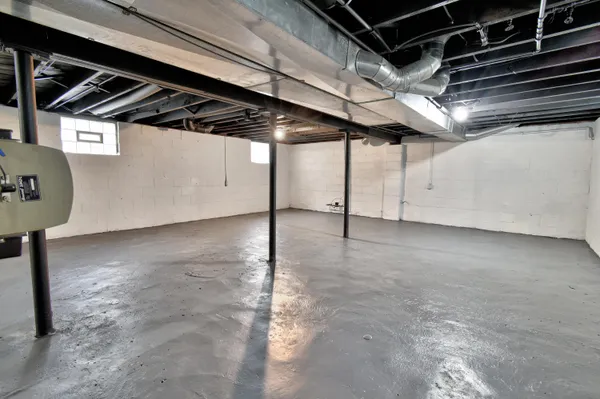$234,900 | 345 East Goulson Avenue, Hazel Park, MI 48030