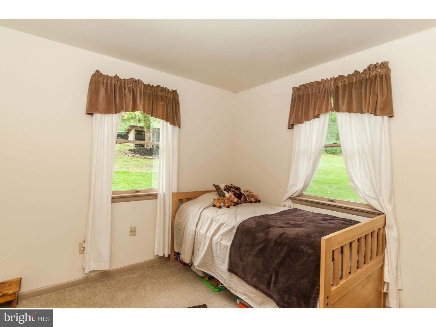 209 Chapel Hill Road Reading, PA 19608 - Photo 14 of 25