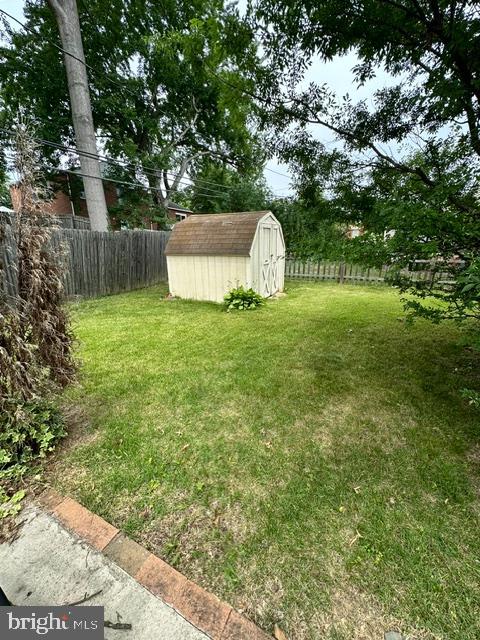 311 Potomac Road Wilmington, DE 19803 - Photo 16 of 20 Backyard with Shed