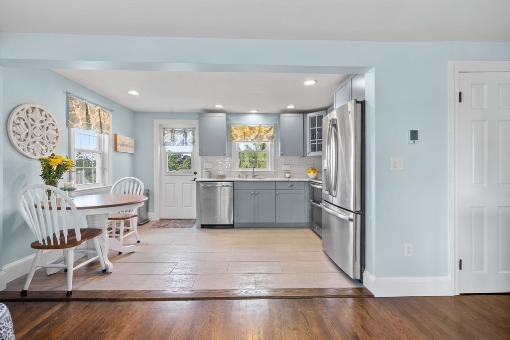 60 Willow Road Nahant, MA 01908 - Photo 4 of 29