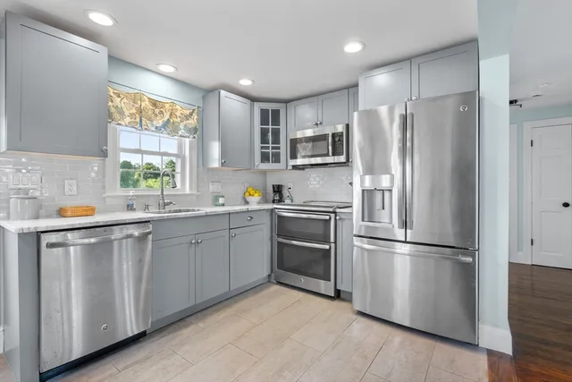 $900,000 | 60 Willow Road, Nahant, MA 01908