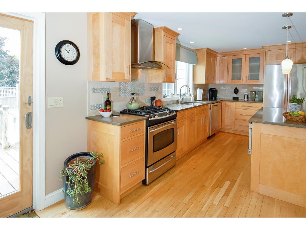 4 Chase Lane Stratham, NH 03885 - Photo 7 of 36