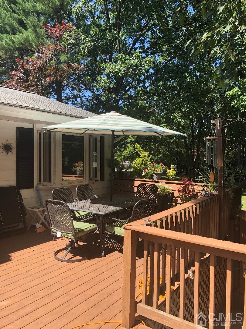 29 Bernard Road East Brunswick, NJ 08816 - Photo 22 of 27 Gallery Image 22