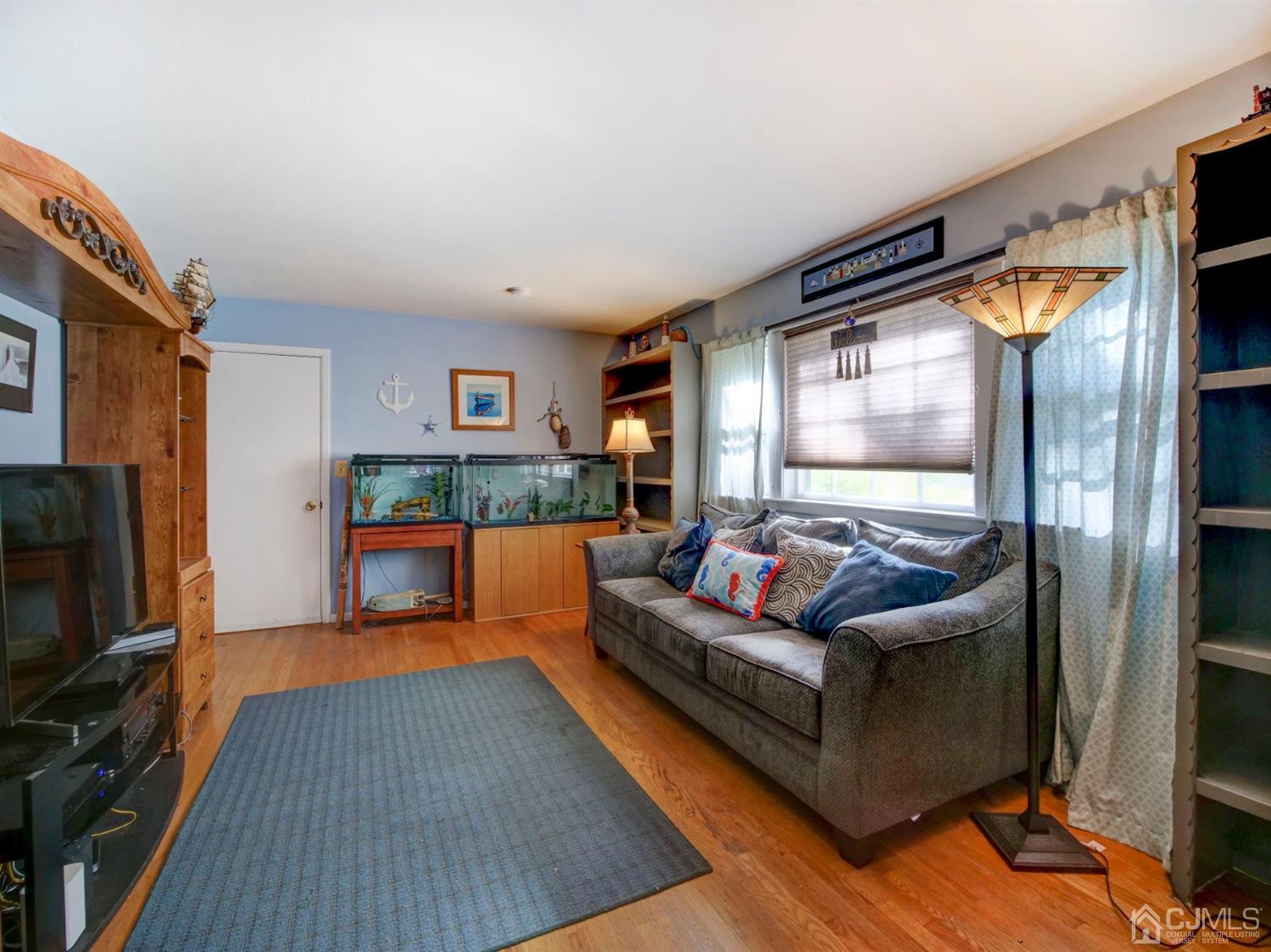 29 Bernard Road East Brunswick, NJ 08816 - Photo 10 of 27 Gallery Image 10