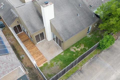 $419,000 | 2218 Ashford Hollow Lane, Houston, TX 77077